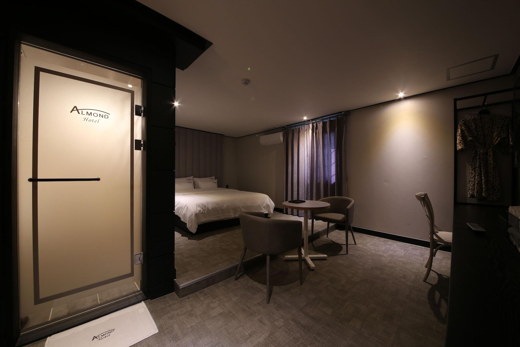 Almond Hotel Gupo Station Busan Exterior photo