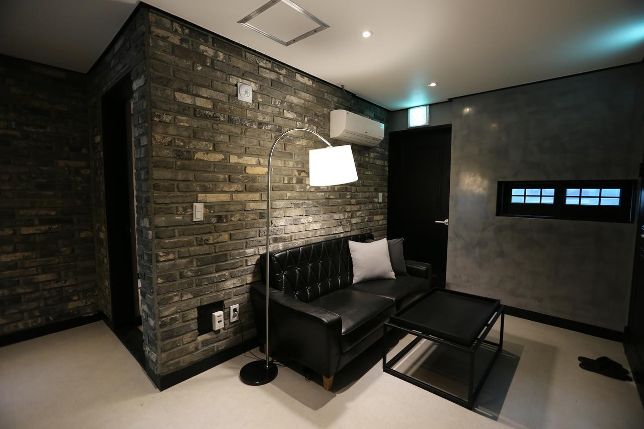 Almond Hotel Gupo Station Busan Exterior photo