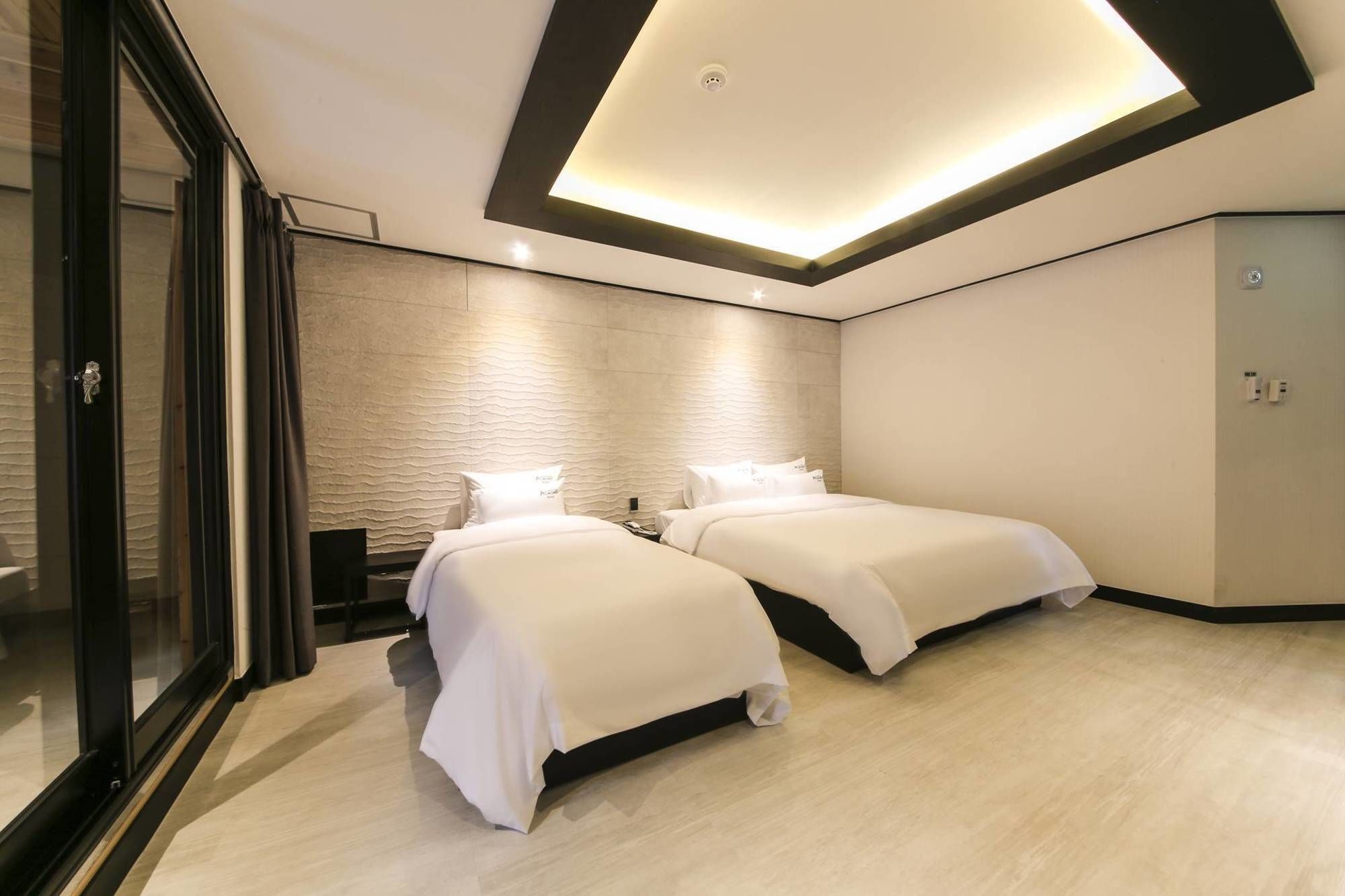 Almond Hotel Gupo Station Busan Exterior photo